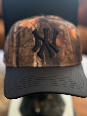 New York Yankees Real Tree Camo SnapBack Hat Black Under Visor inverted NY Logo